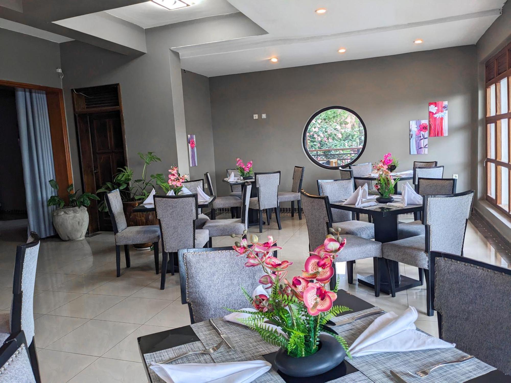 Kivu Hilltop View Resort Гисеньи Экстерьер фото
