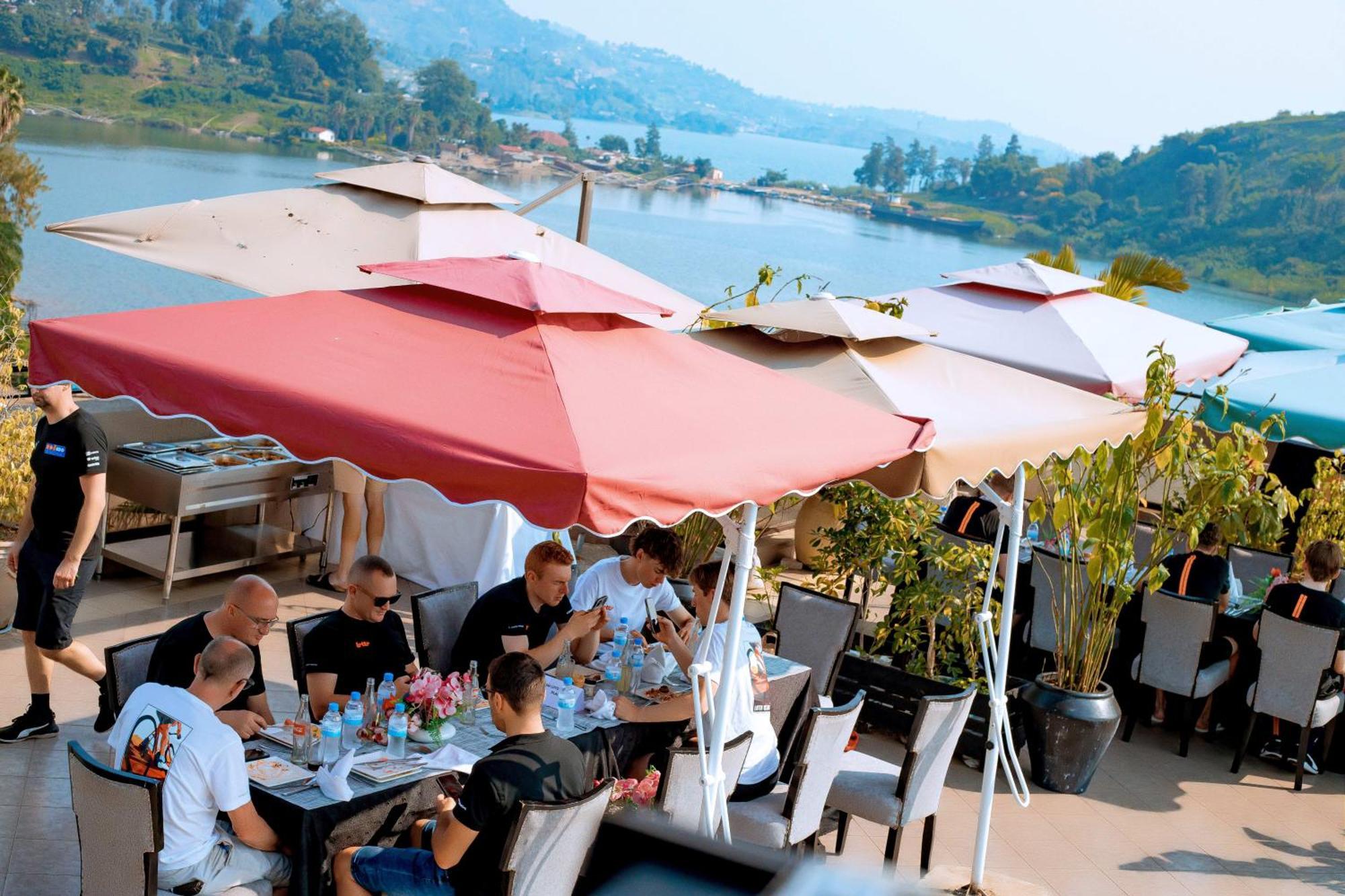 Kivu Hilltop View Resort Гисеньи Экстерьер фото
